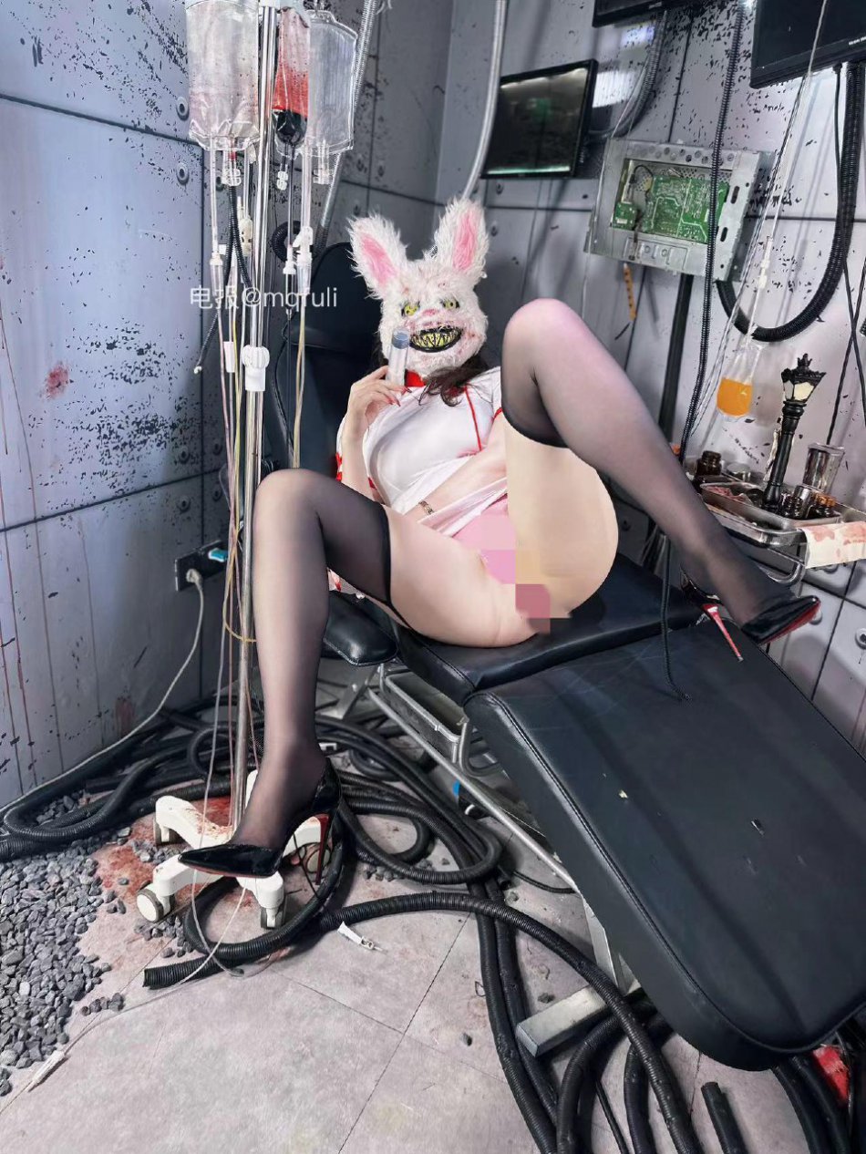 可可西 2025-06-05 16:40:15 付费贴#护士服➕丁字裤的诱惑 第9张