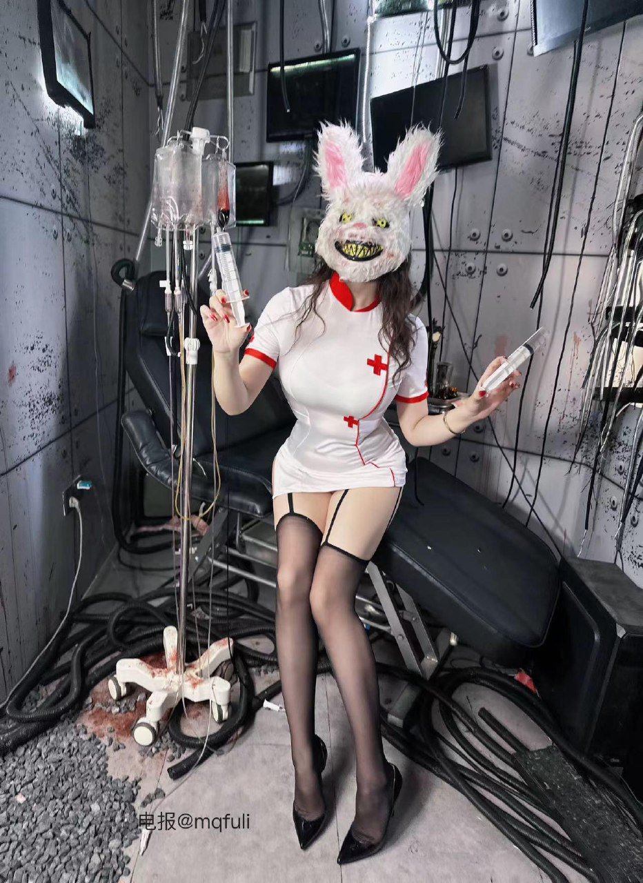 可可西 2025-06-05 16:40:15 付费贴#护士服➕丁字裤的诱惑 第4张