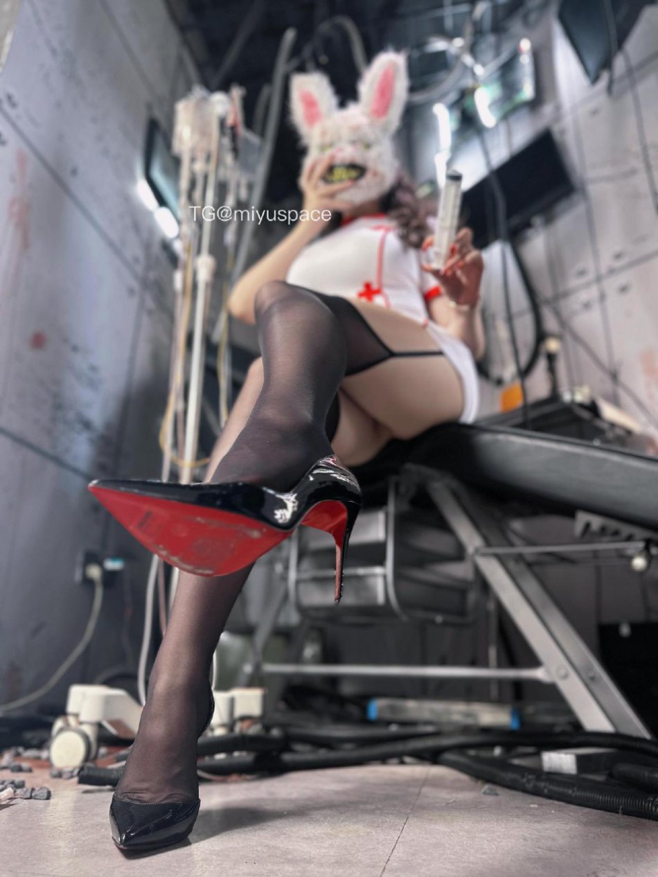 可可西 2025-06-05 16:40:15 付费贴#护士服➕丁字裤的诱惑 第26张