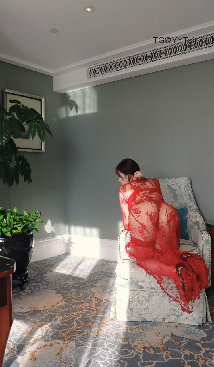 可可西 2025-06-12 18:59:34 付费贴#红色透视情趣系列 第12张