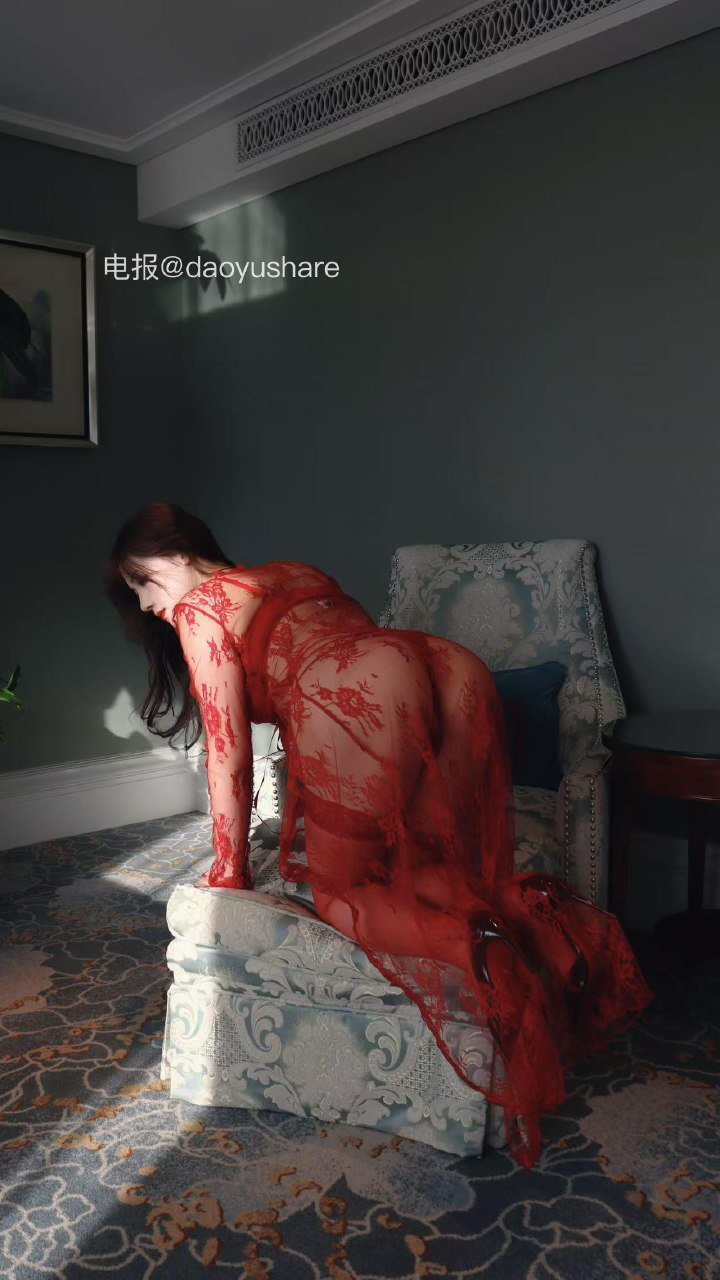 可可西 2025-06-12 18:59:34 付费贴#红色透视情趣系列 第14张