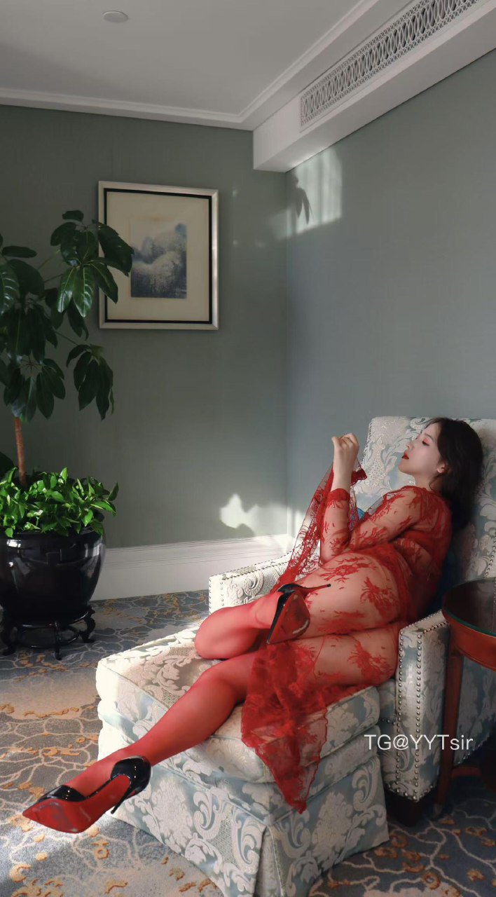 可可西 2025-06-12 18:59:34 付费贴#红色透视情趣系列 第15张