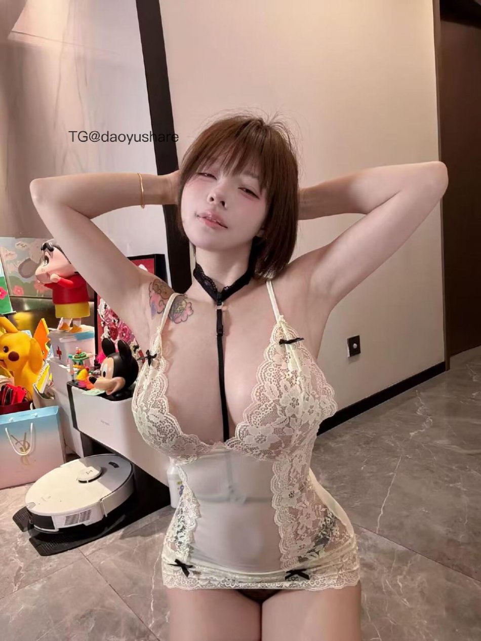 哎呀一一 #知一 2025-06-23 22:57:40 又奶又御的包臀系列😍小妈感美图 第5张