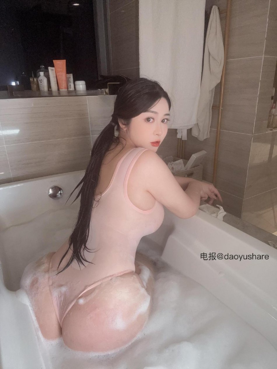 120斤的小王同学 瑶瑶摇摇摇 #瑶瑶摇摇摇 2025-06-08 21:39:27 洗澡澡🛁粉嫩嫩 第1张