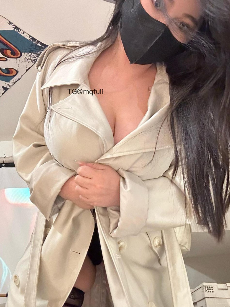 120斤的小王同学 瑶瑶摇摇摇 #瑶瑶摇摇摇 2025-06-11 16:38:26 100张照片 露营 帐篷里露营桌上偷偷的 第75张