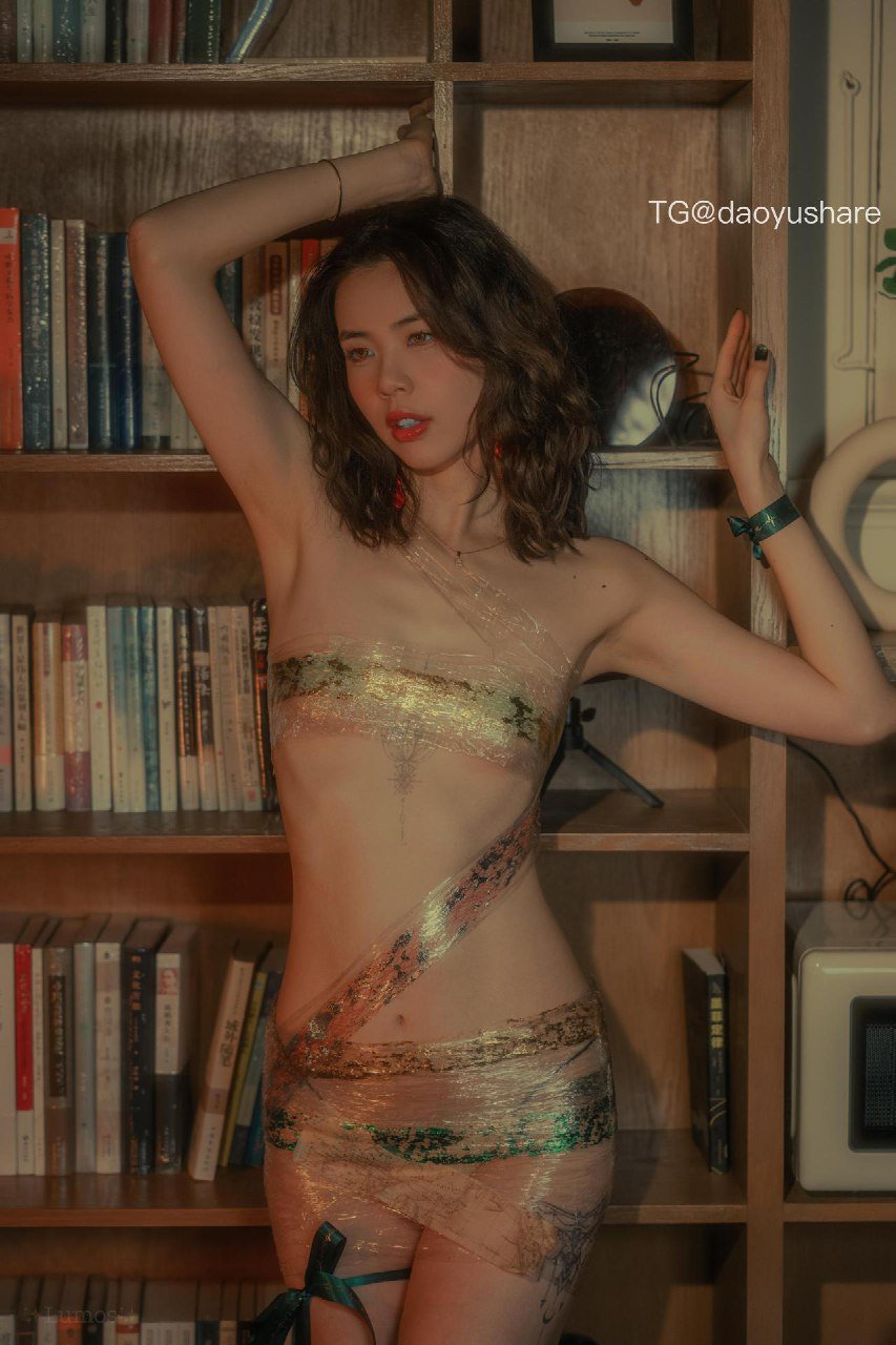 Lumos 2025-06-17 12:19:30 #付费贴# 苗疆网纱斜肩连体套装系列 第4张