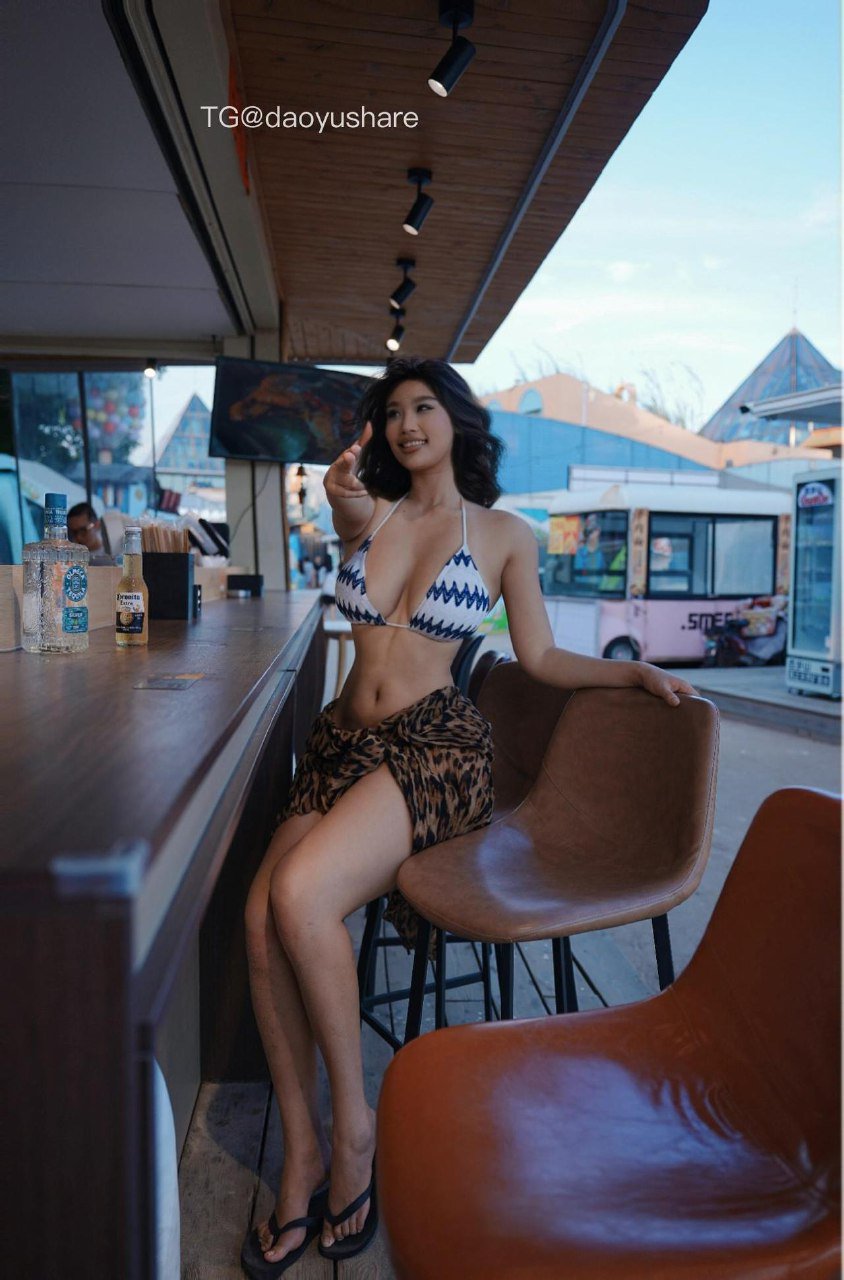 巧麦唛 2025-06-19 11:53:00 刚刚亲了风一口 过会它会吹在你脸上 第10张