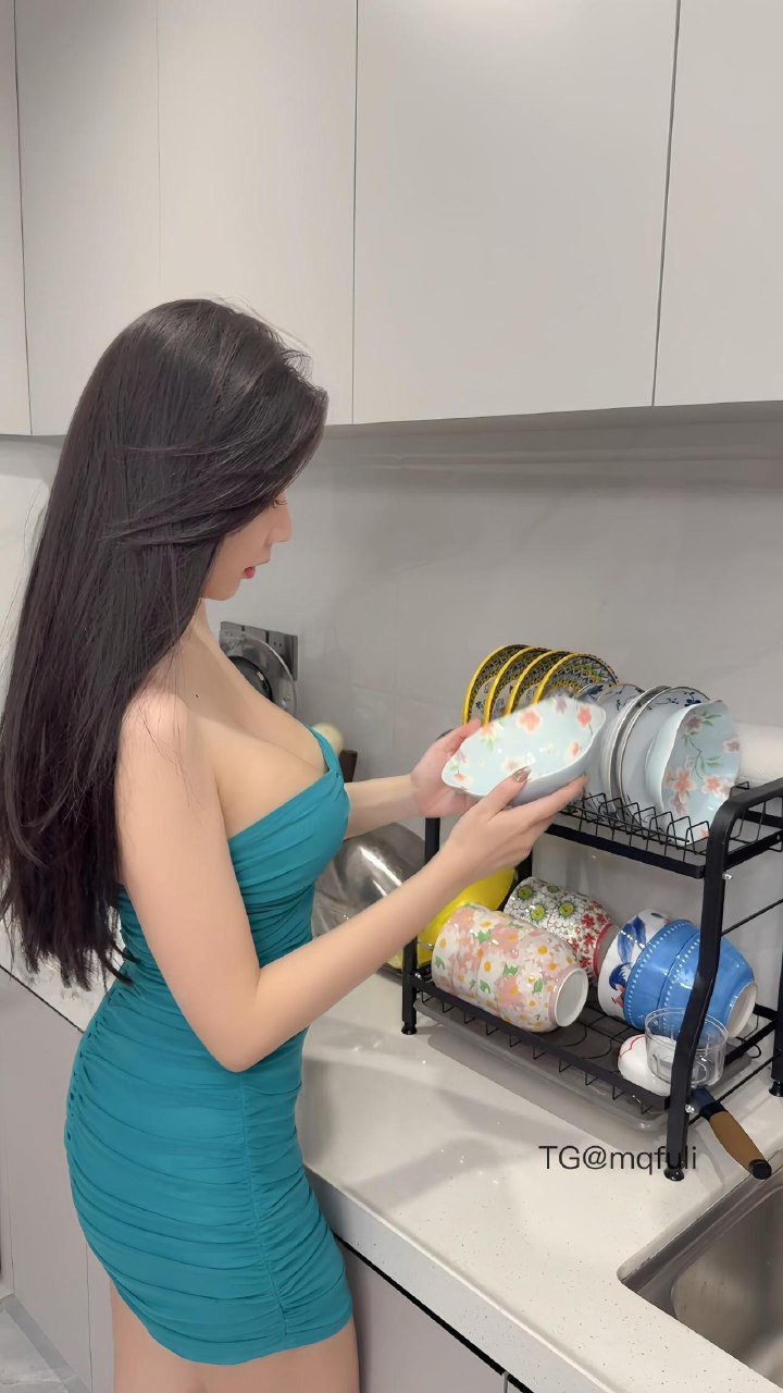 KK战神 2025-06-04 21:37:10 9张绝美大图 厨房篇