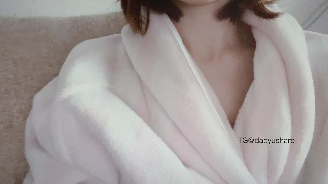 VC #Vickyyyii 2025-07-01 06:22:39 早上射在脸上的 不一定是阳光 Vickyyyii 第2张