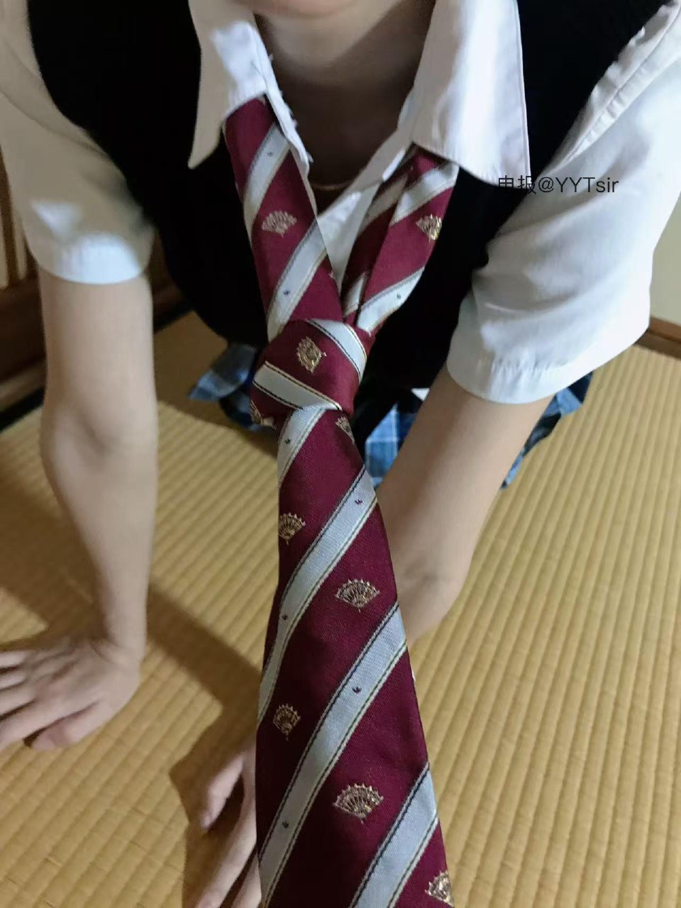 VC #Vickyyyii 2025-07-01 17:07:02 付费贴# 大胸🍑性感jk裙😍你想要的画面全都有🤩超赞 Vickyyyii 第10张