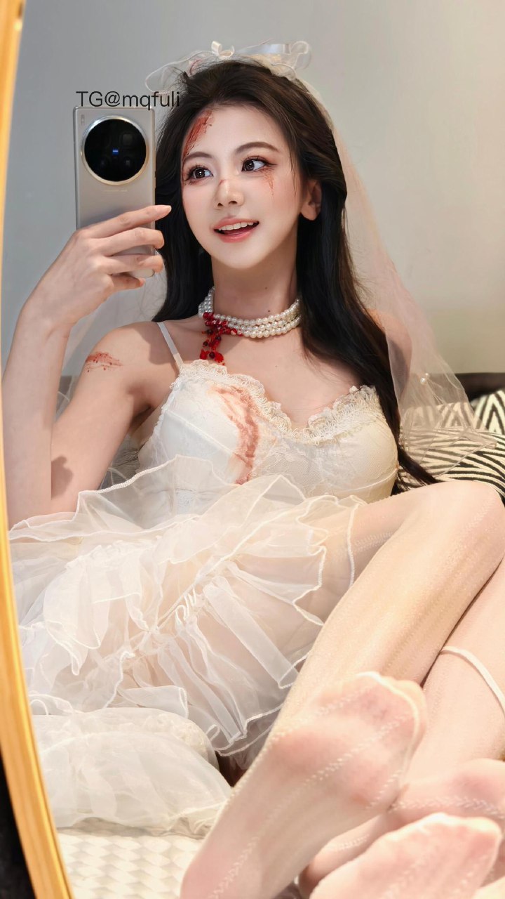 刘二萌 2025-07-06 15:50:36 小玫瑰吊带洋装连衣裙🤩㊙️ 第3张