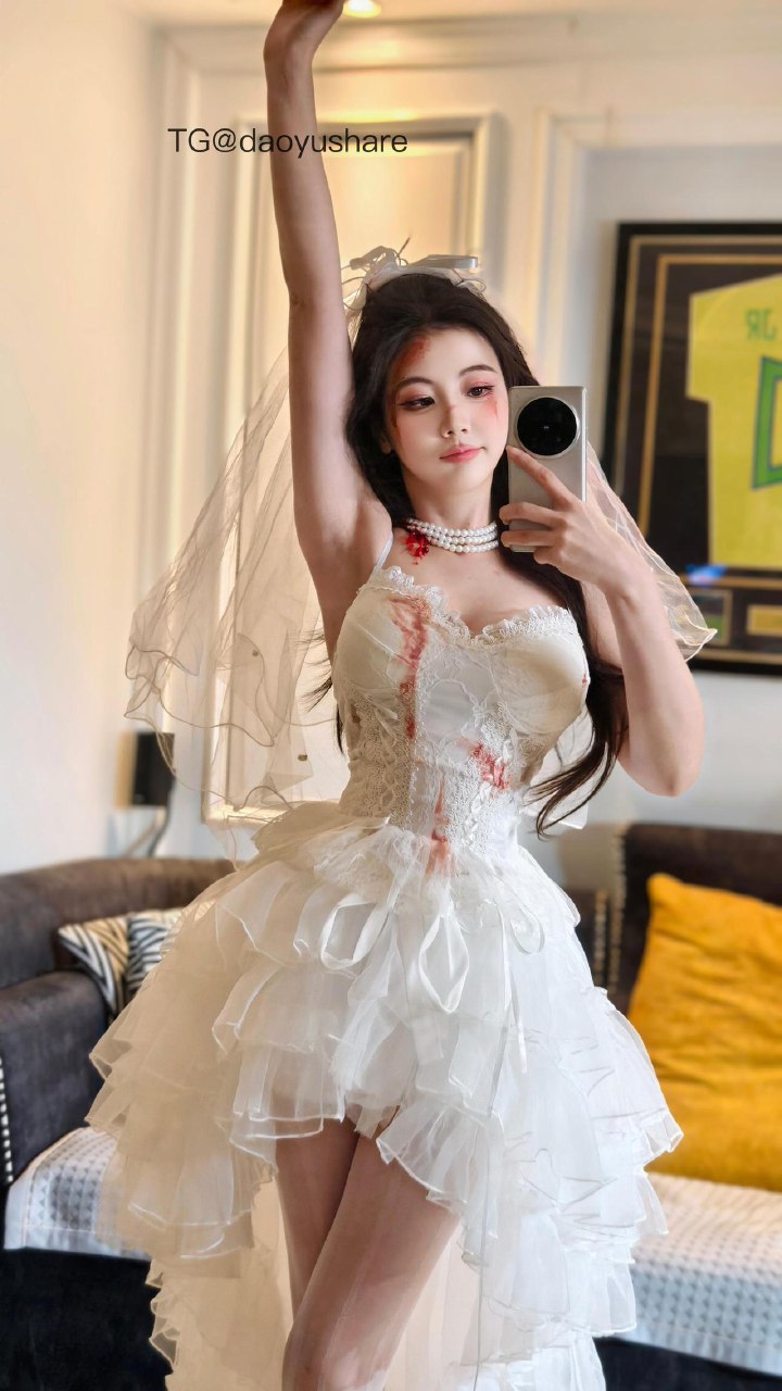 刘二萌 2025-07-06 15:50:36 小玫瑰吊带洋装连衣裙🤩㊙️ 第4张