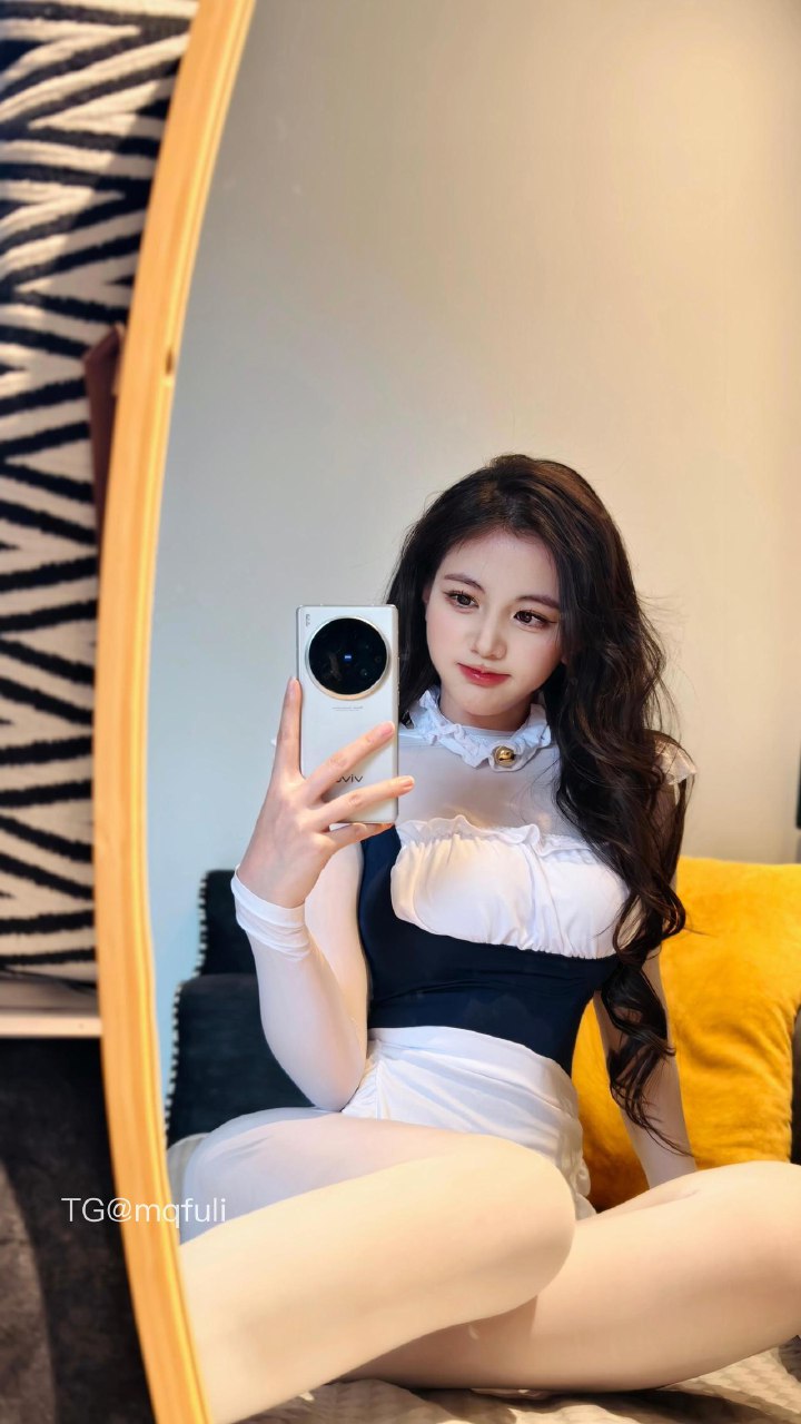 刘二萌 2025-07-06 18:07:30 可爱萌系cos女佣制服🔞㊙️ 第26张