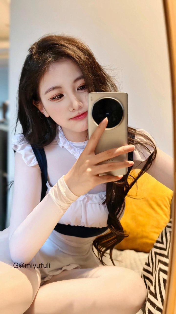 刘二萌 2025-07-06 18:07:30 可爱萌系cos女佣制服🔞㊙️ 第24张