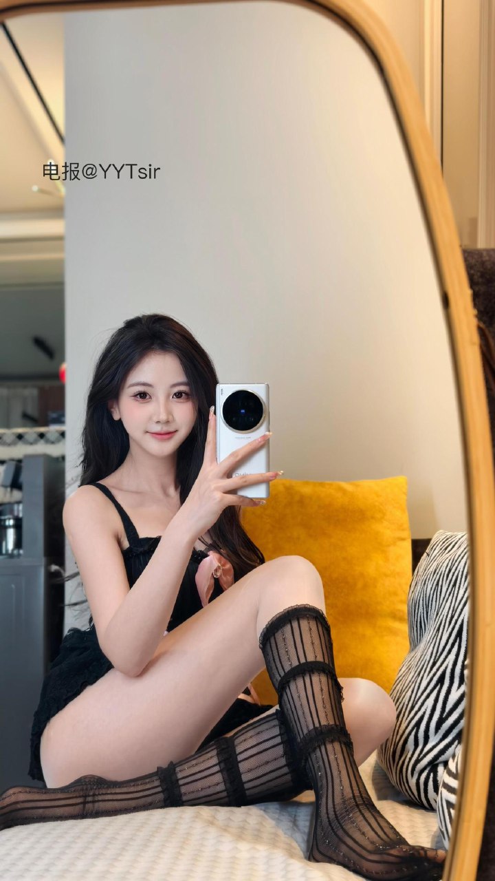 刘二萌 2025-07-08 12:34:30 兔子警官cos连体衣制服🥵 第1张