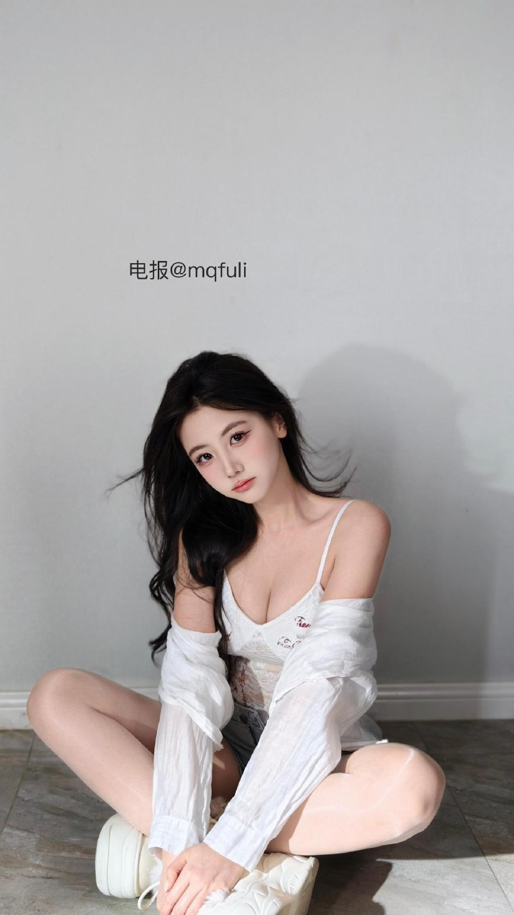 刘二萌 2025-07-08 14:39:59 有人接单吗 接一下我的孤独👀 第3张