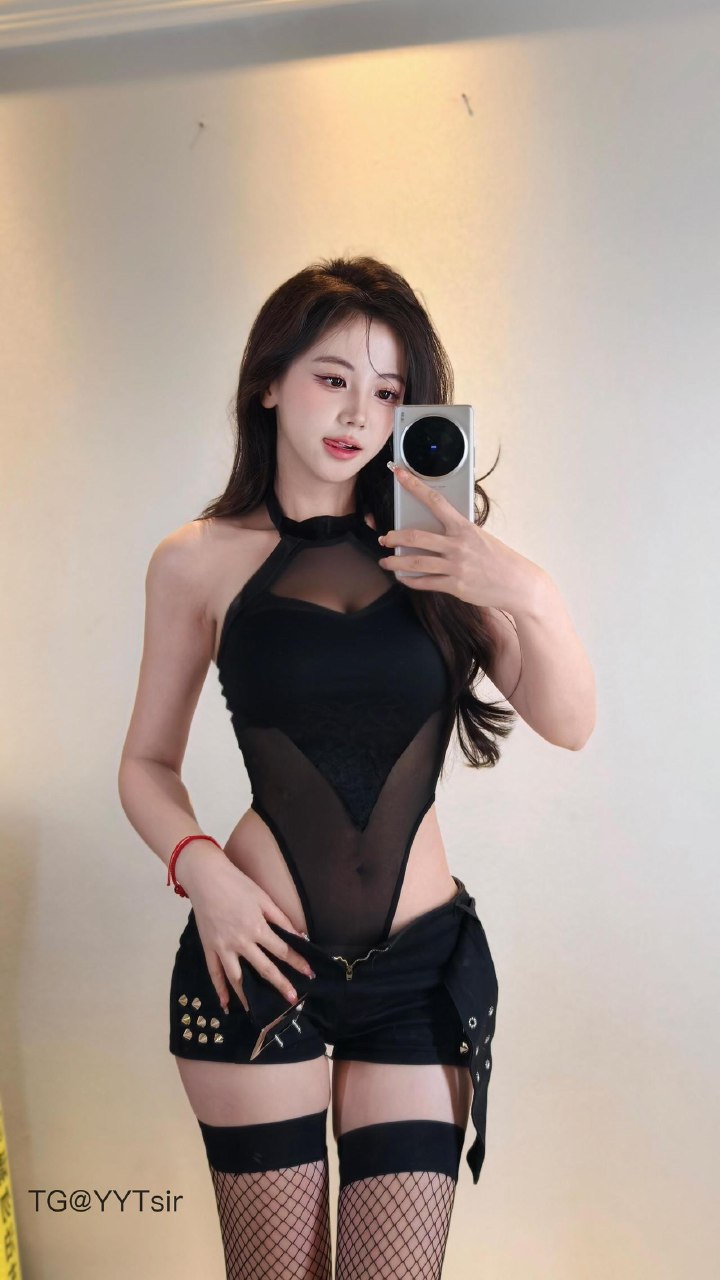 刘二萌 2025-07-09 14:27:13 挂脖网纱连体衣➕渔网袜🤩 第10张