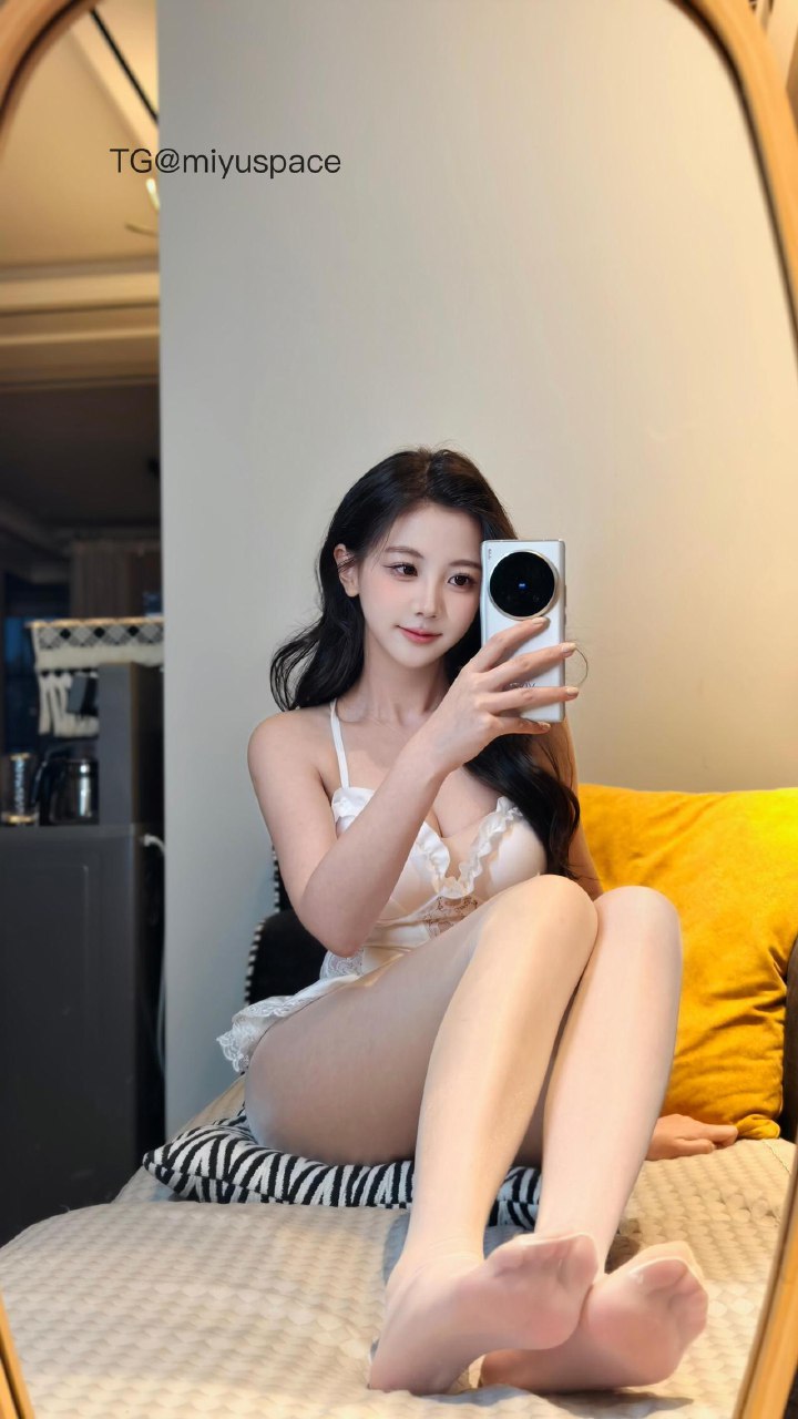 刘二萌 2025-07-09 15:10:24 高级蕾丝聚拢连体衣🔞🤩 第5张