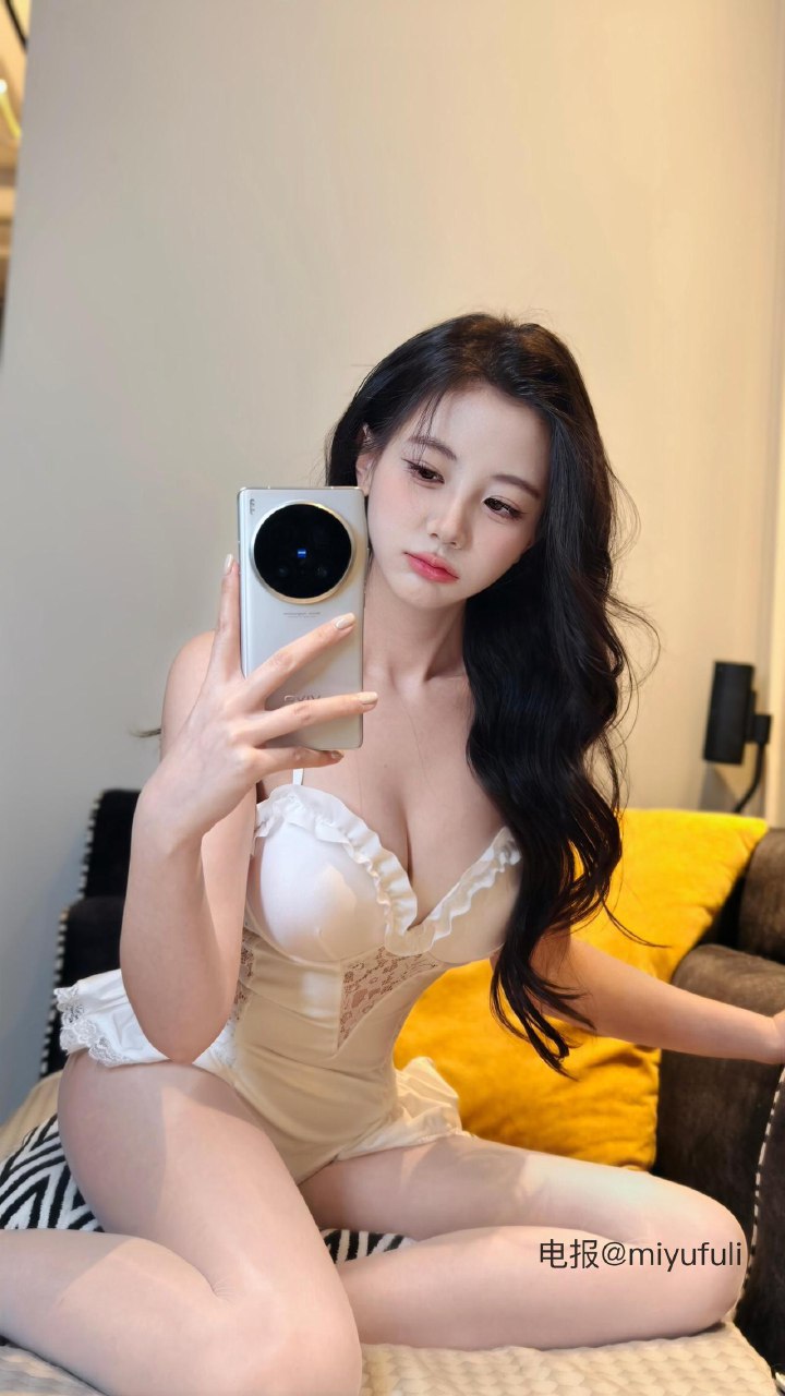 刘二萌 2025-07-09 15:10:24 高级蕾丝聚拢连体衣🔞🤩 第8张