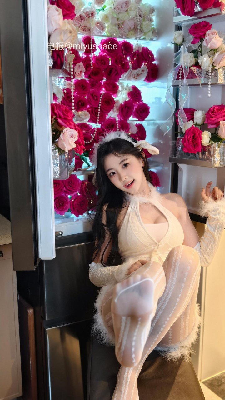 刘二萌 2025-07-11 17:09:02 不会骂人 一张嘴就是宝宝亲亲🙈😘 第3张