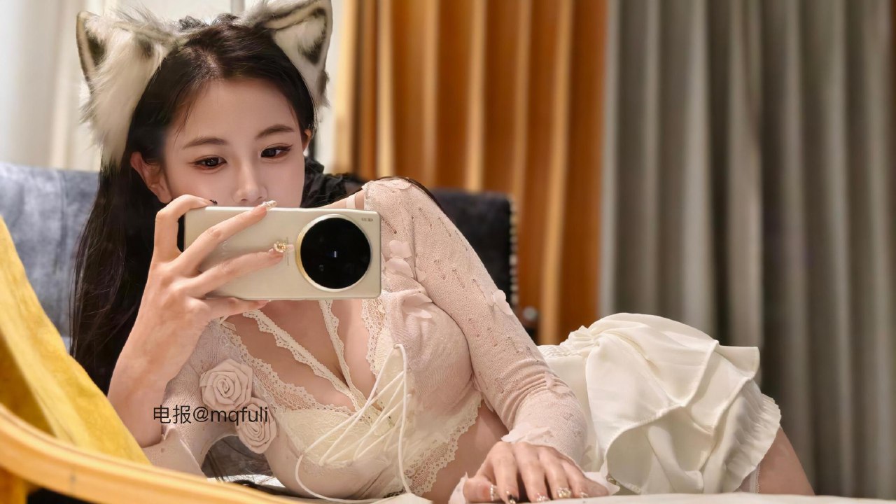 刘二萌 2025-07-14 16:31:15 让我看穿你的眼睛 还有你的心👀 第2张