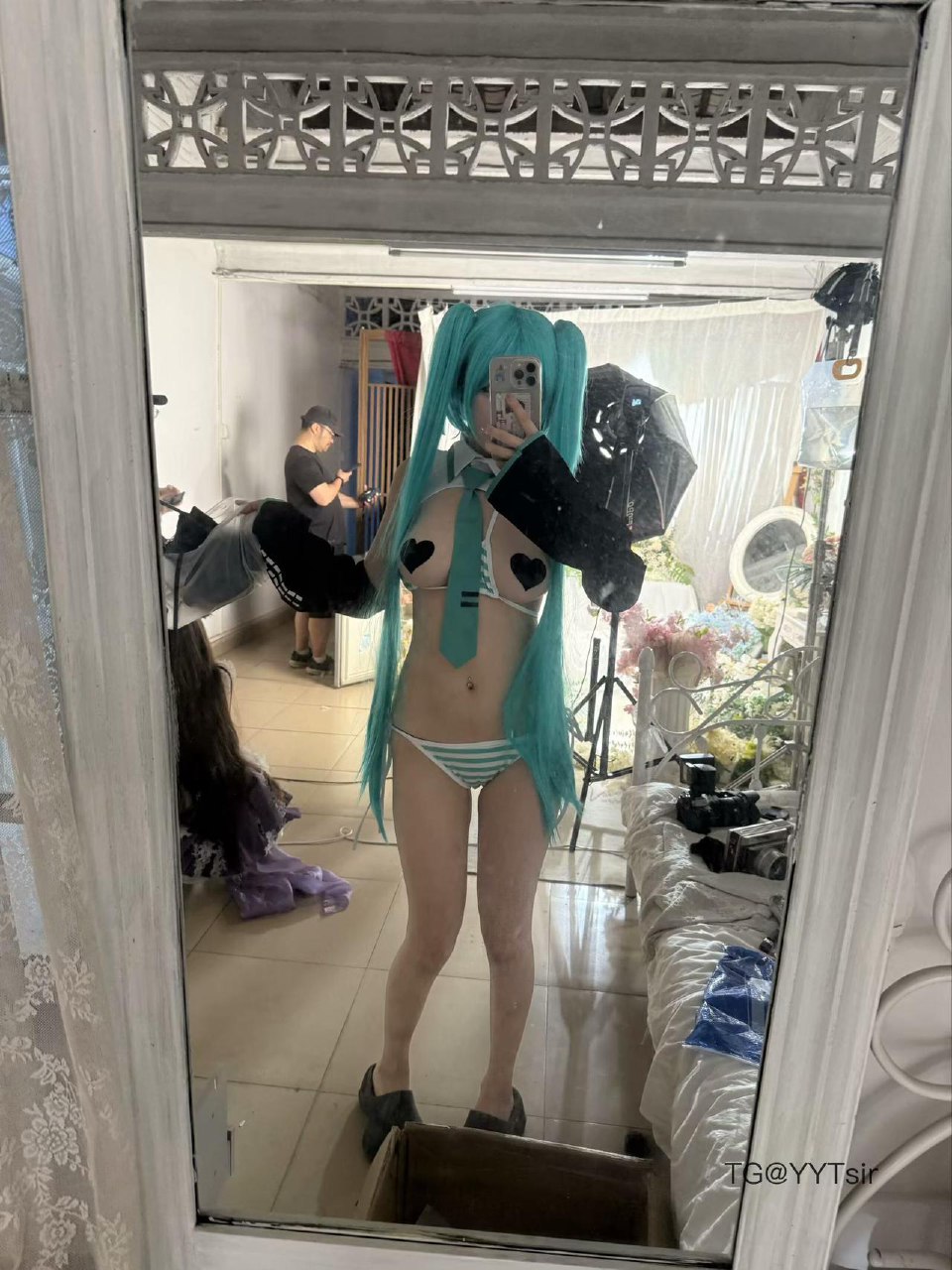 Tina很妖孽呀 2025-07-11 13:36:34 初音未来绿色制服👙➕绿色双马尾大片系列 第8张