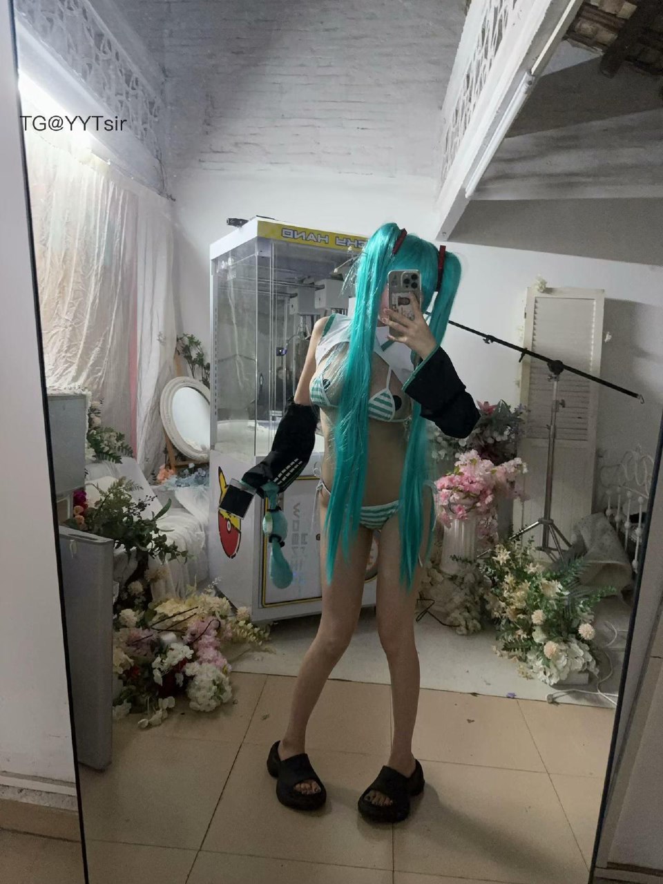 Tina很妖孽呀 2025-07-11 13:36:34 初音未来绿色制服👙➕绿色双马尾大片系列 第6张