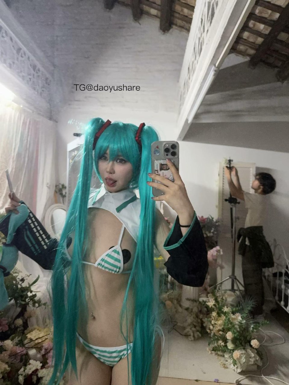 Tina很妖孽呀 2025-07-11 13:36:34 初音未来绿色制服👙➕绿色双马尾大片系列 第15张