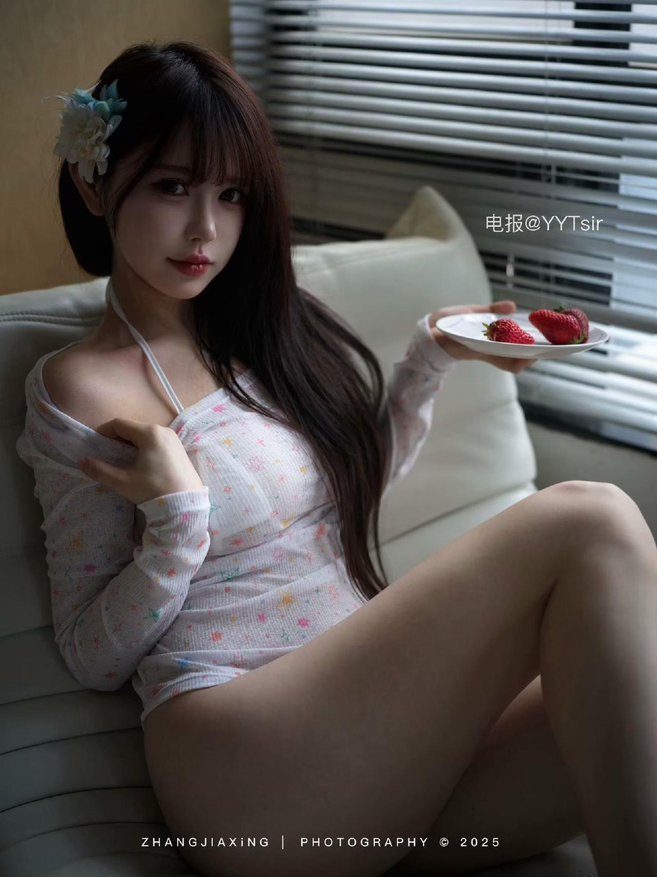 Tina很妖孽呀 2025-07-11 13:37:49 比基尼秀👙白色紧身纯欲包臀衣😘 第1张