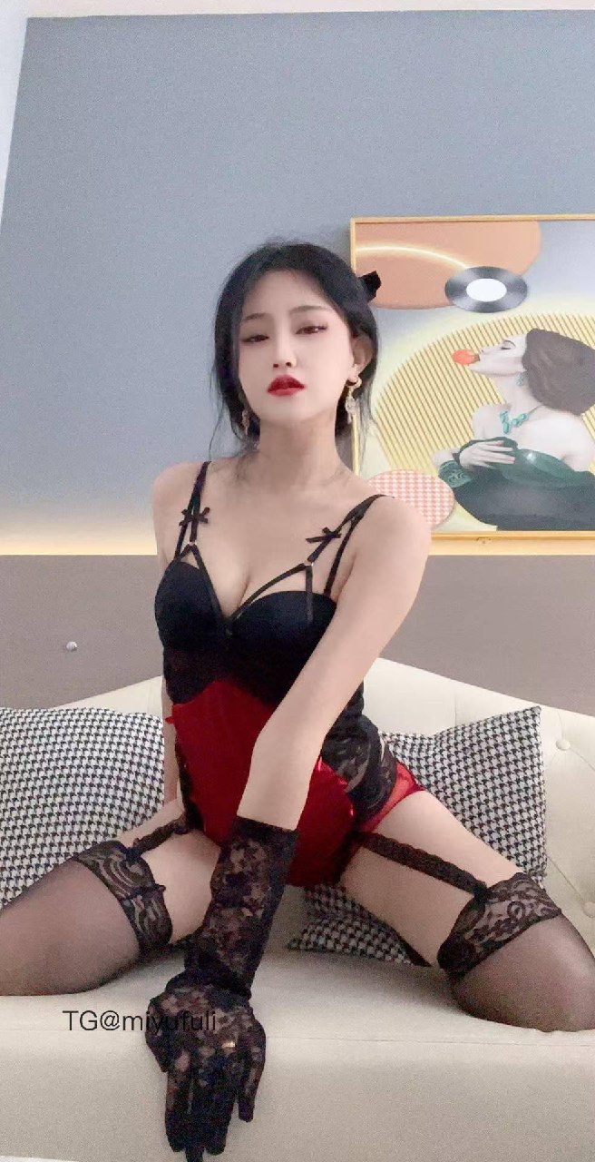 辰妈吖 2025-07-11 13:05:14 在外人模人样，在家人模狗样👀🙈 第3张