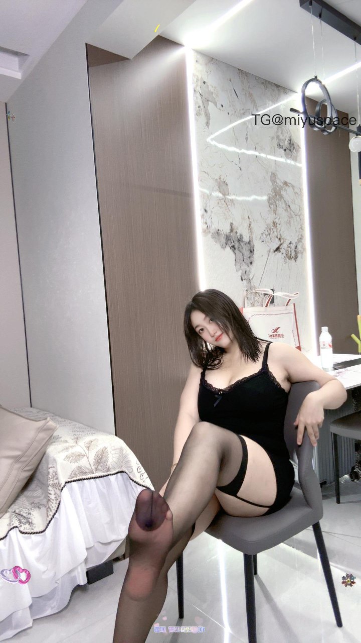 爱喝牛奶的墩墩 2025-07-29 23:04:13 别急～#秀身材##反差# 第10张