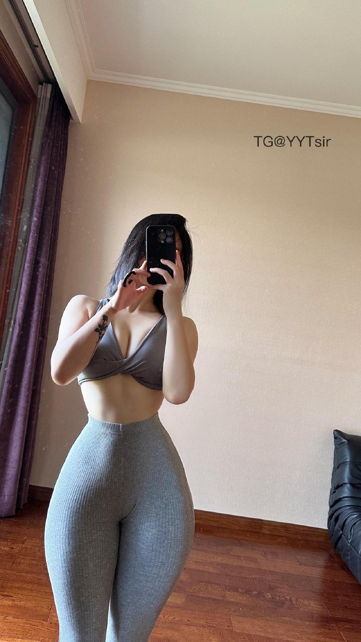 俏妞 2025-07-23 11:04:47 我对你的欲望还不够明显吗?#秀身材##颜值##反差# 俏妞qiaoniuTT 第3张