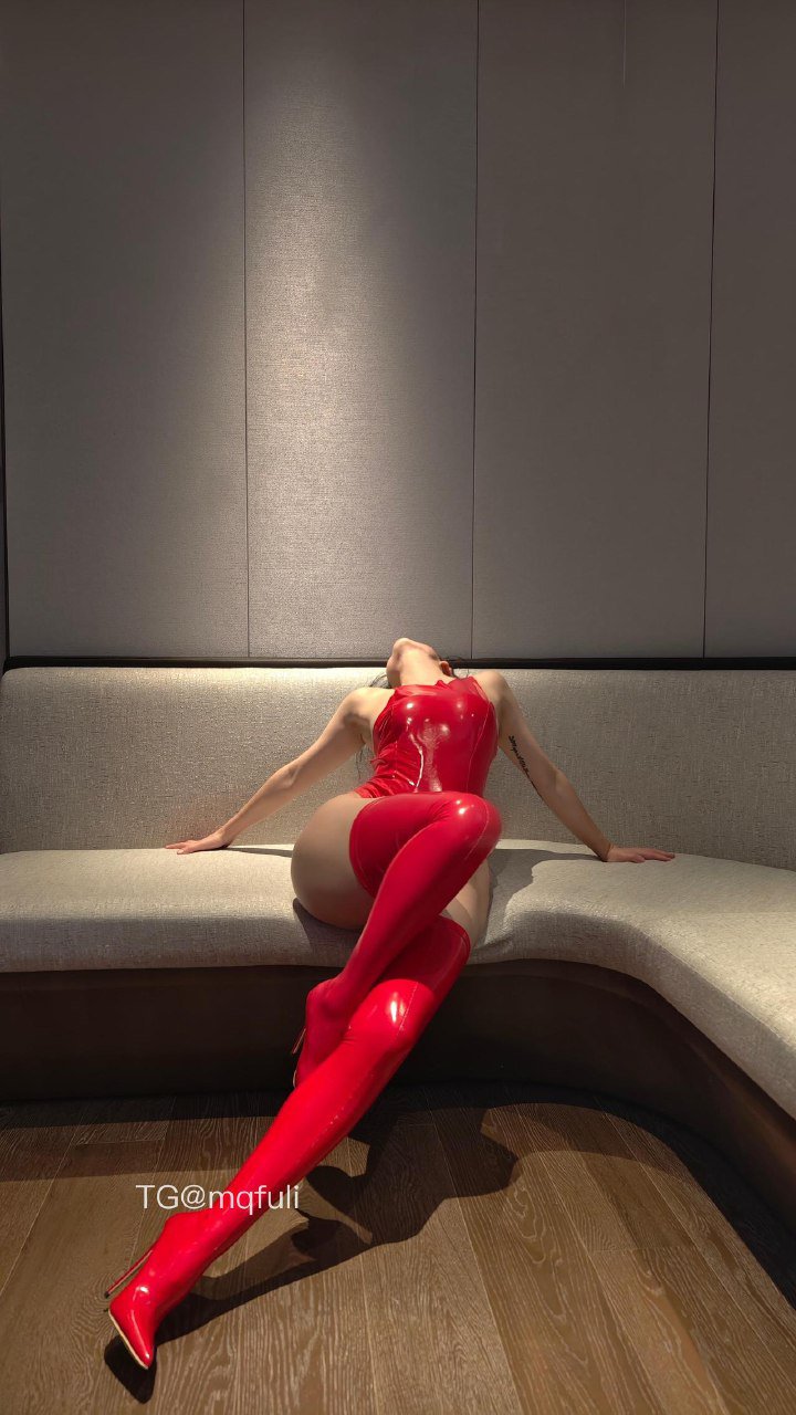 俏妞 2025-07-23 11:11:32 我能成为你单身路上的绊脚石嘛🥹 俏妞qiaoniuTT 第2张