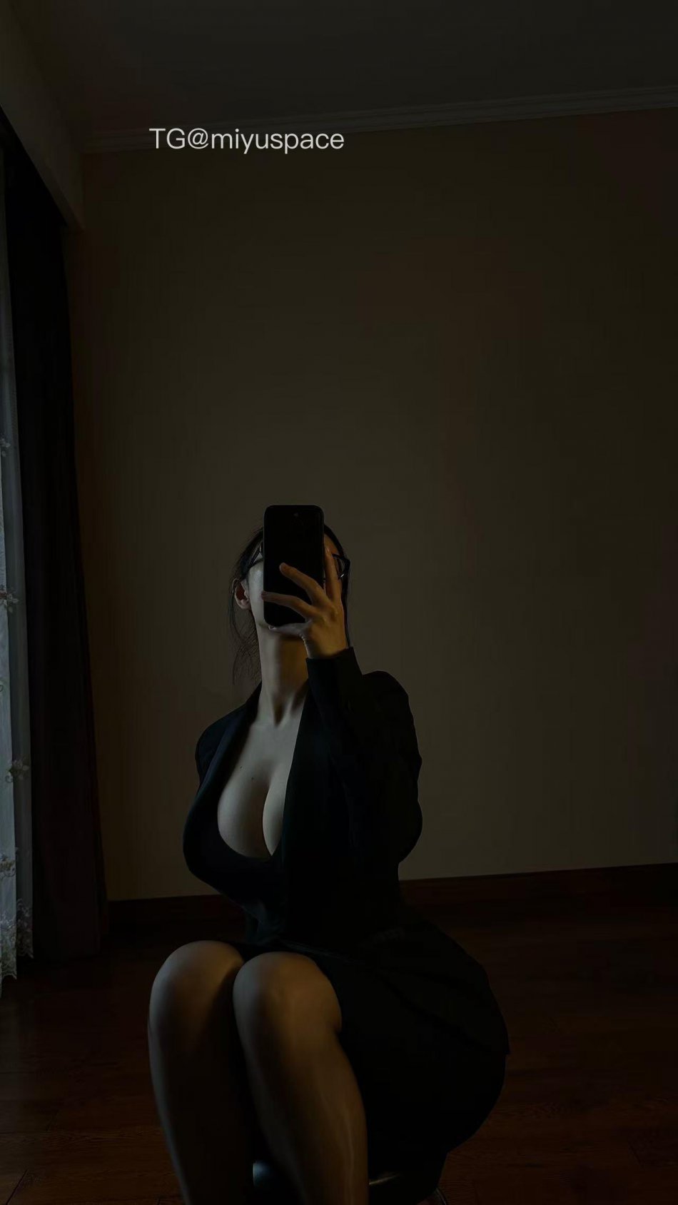 俏妞 2025-07-23 11:21:11 付费贴#职业黑西装➕眼镜 俏妞qiaoniuTT 第8张