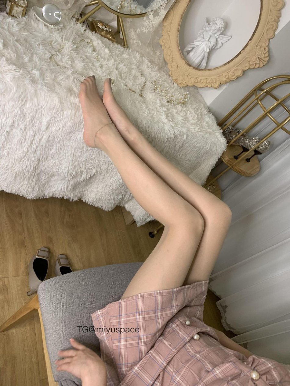 小仙女Elaine 2025-07-21 13:29:57 黑丝长腿 第16张