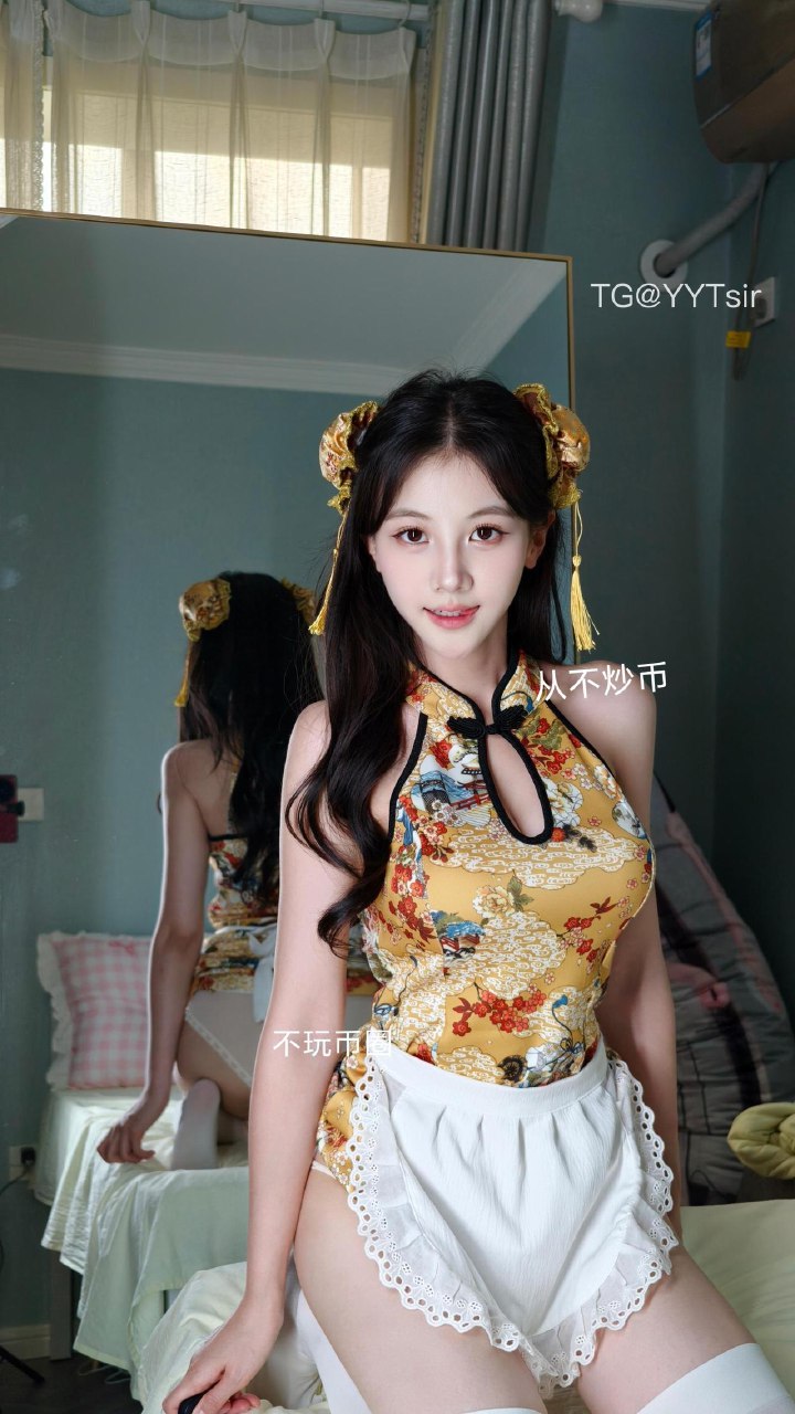 刘二萌 2025-08-01 17:06:28 挂脖无袖开衩包臀旗袍㊙️ 第14张