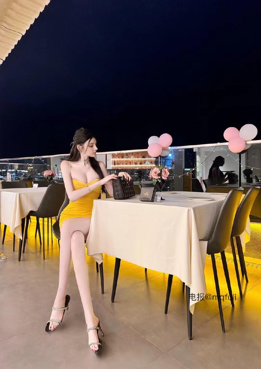 媛姐是个大长腿 2025-08-06 21:56:19 喜欢就解锁空间哦 第4张