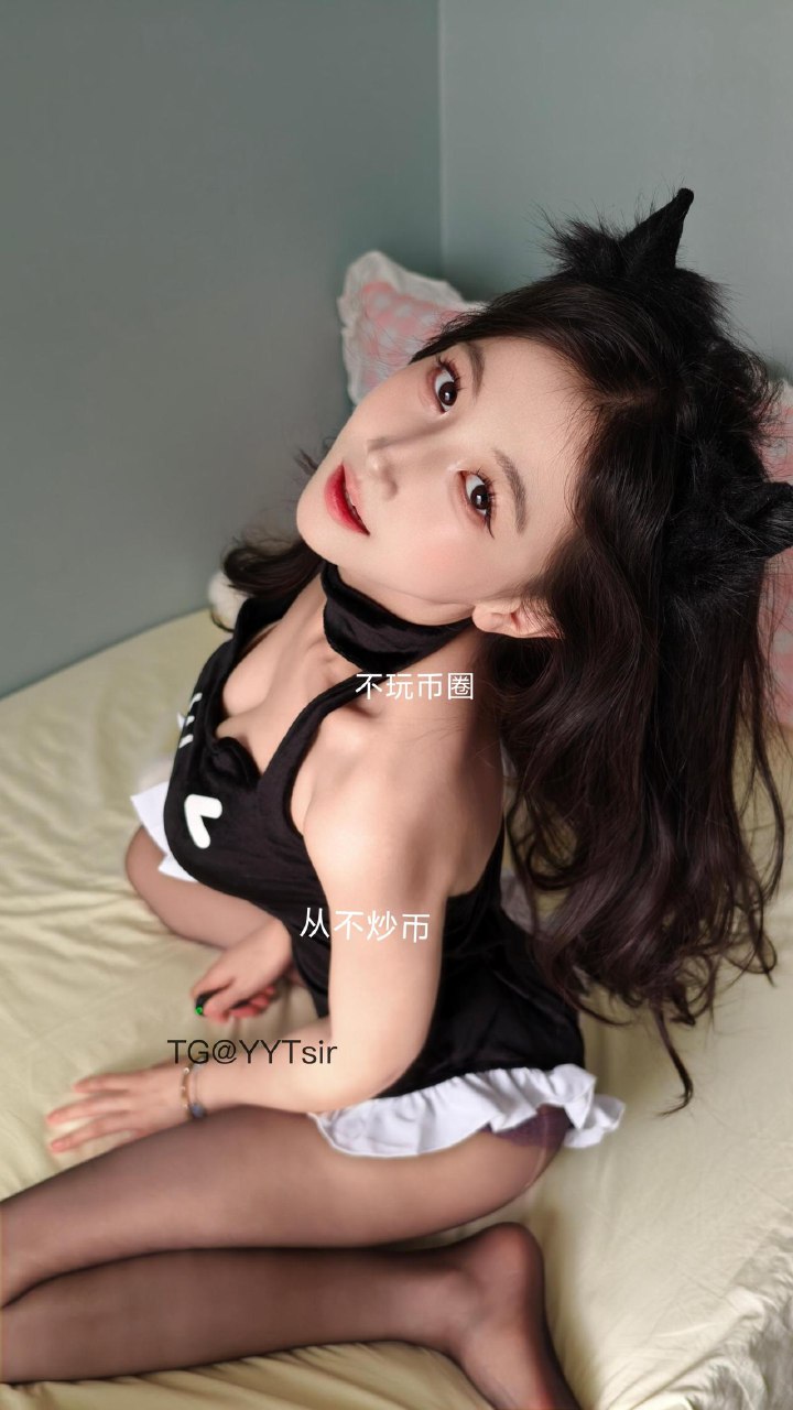 刘二萌 2025-08-09 17:06:28 反叛黑喵 女仆套装㊙️ 丰腴身姿更娇俏👄 第12张