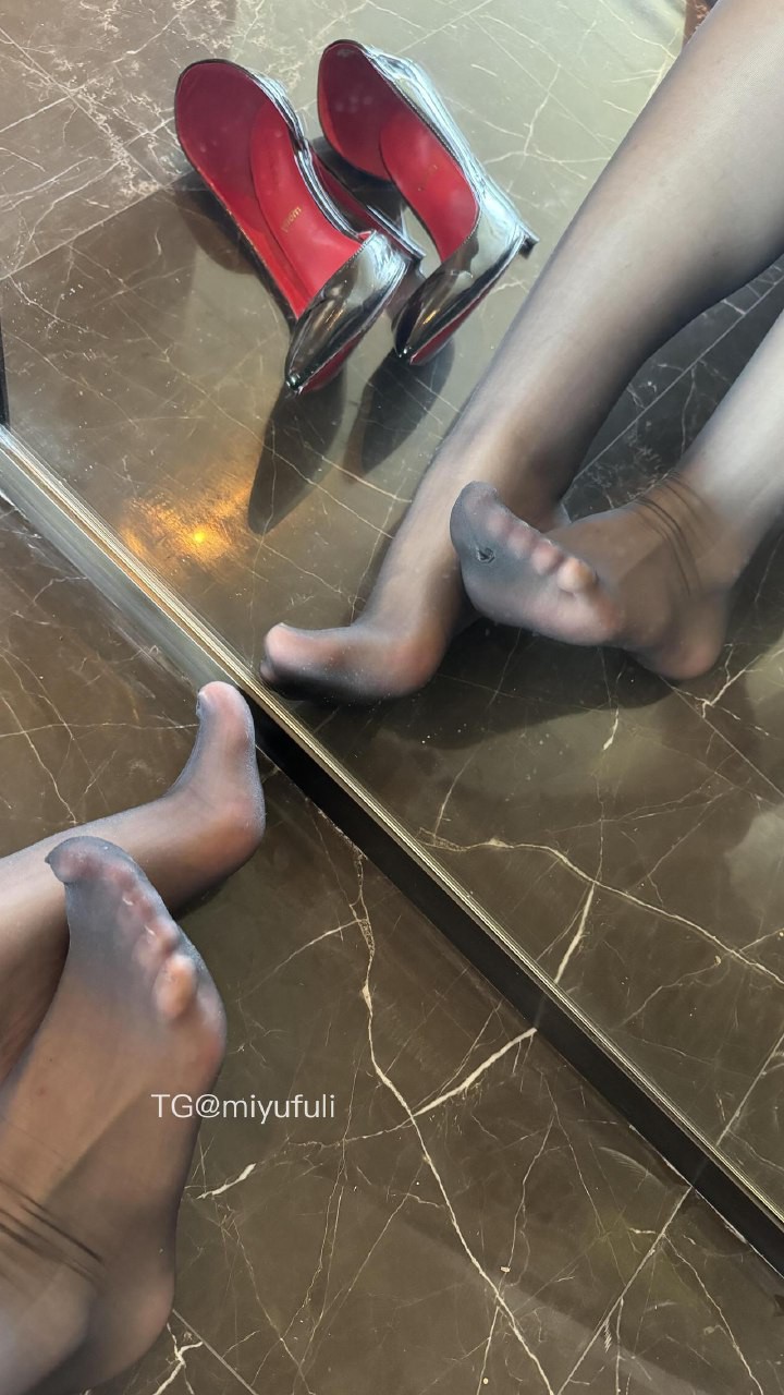 申辣辣 2025-08-12 01:51:33 #颜值##腿控# 第5张