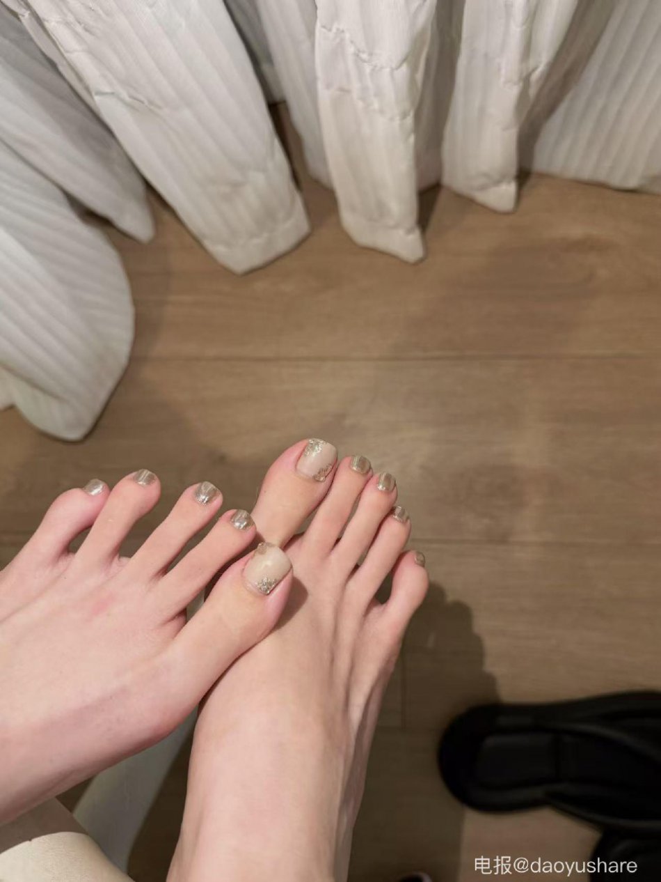 别拔虎牙 2025-08-17 20:09:00 白嫩嫩的虎牙小熊🥵 第7张