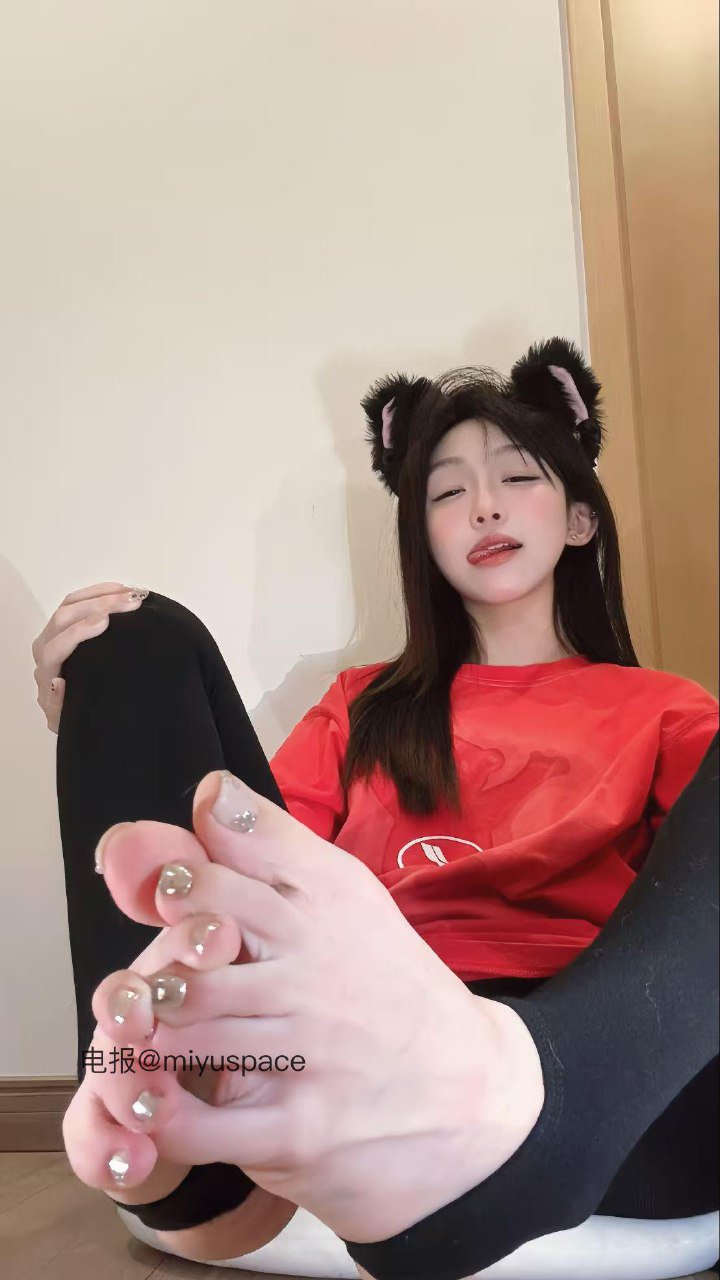 别拔虎牙 2025-08-17 20:09:00 白嫩嫩的虎牙小熊🥵 第3张