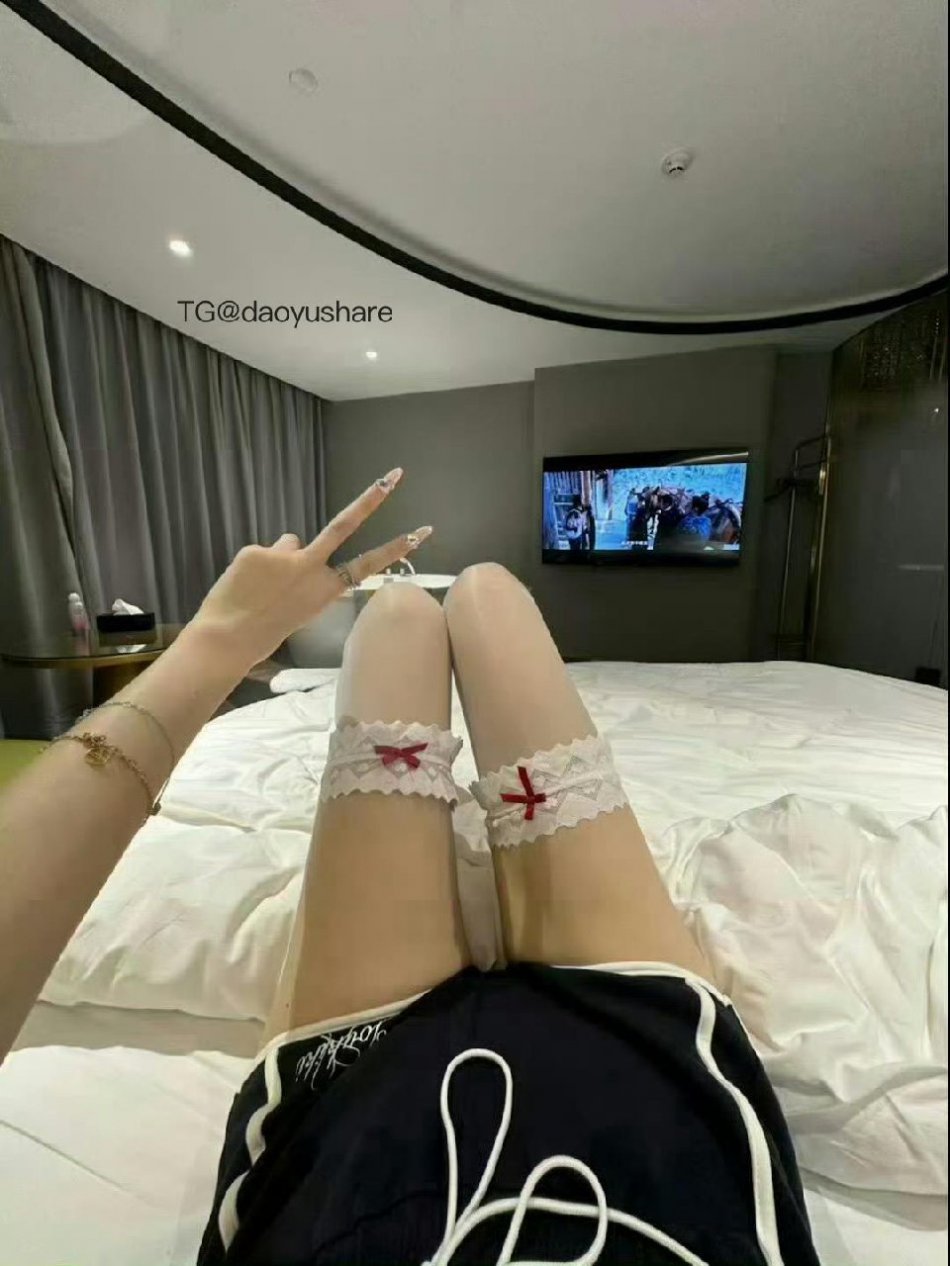 米小白 2025-08-30 10:00:45 谁想爬我身上 米小白了个白 第2张