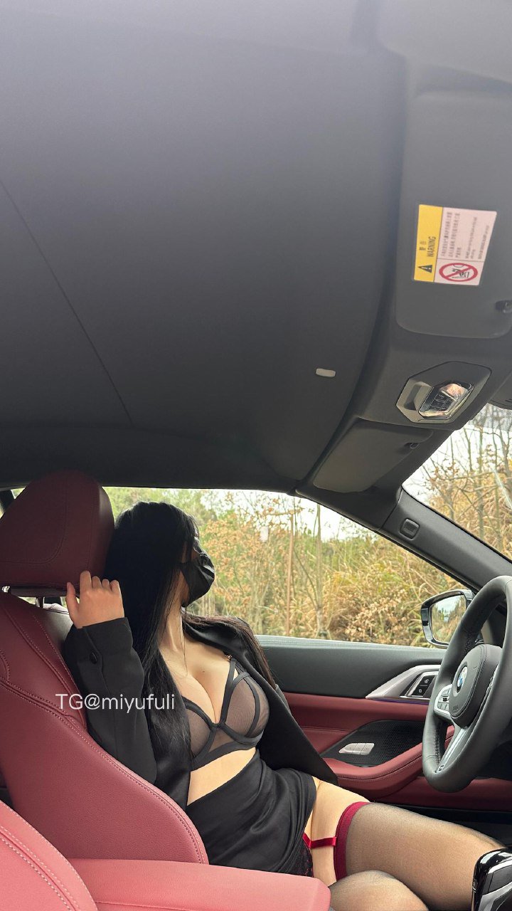 俏妞 2025-08-24 15:28:56 黑色文胸➕红色吊带一体袜 超性感 照片 俏妞qiaoniuTT 第16张