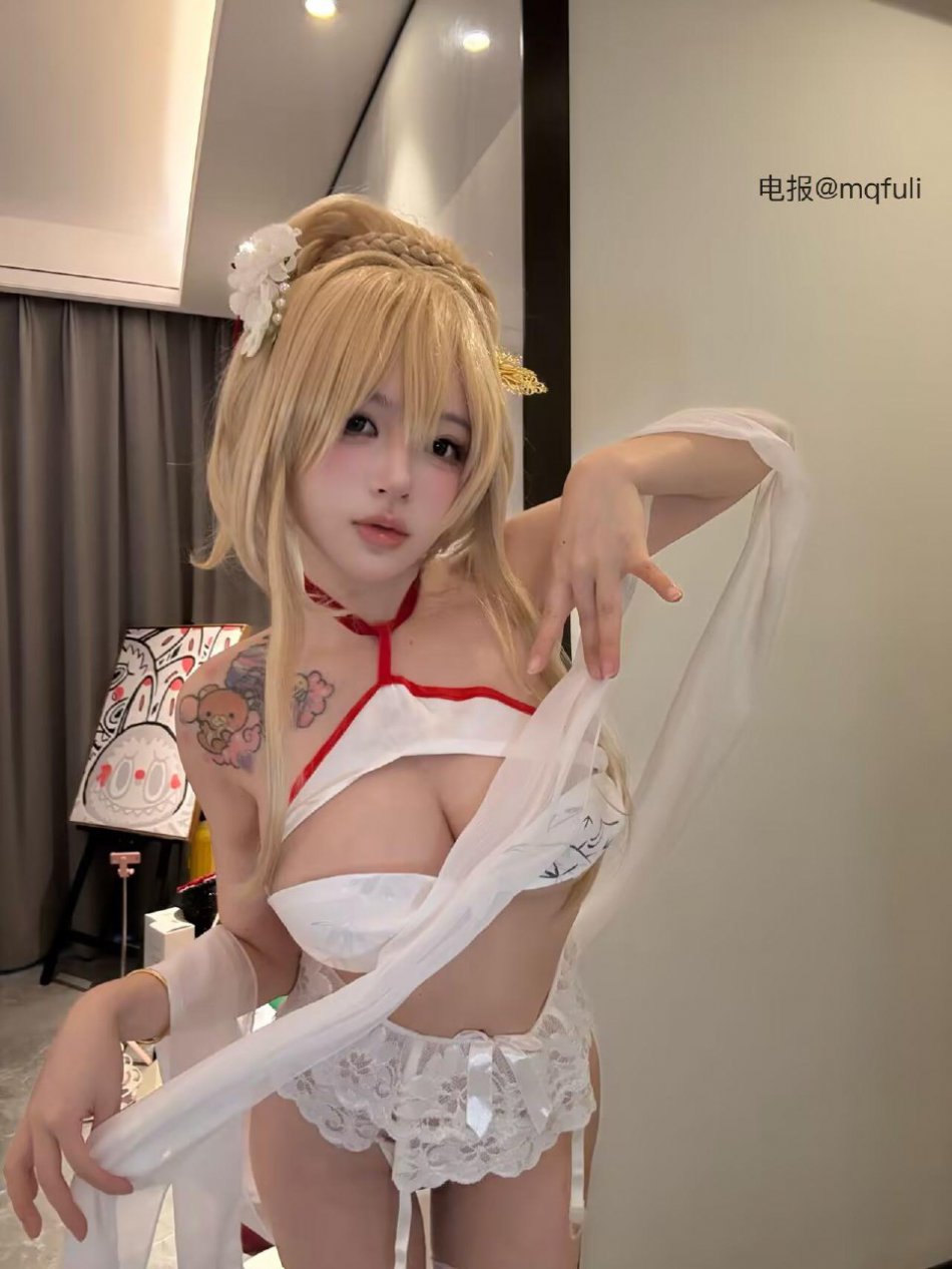 哎呀一一 #知一 2025-08-02 22:04:15 做壁纸一绝这套绝了 第1张