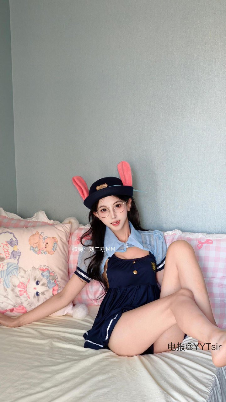刘二萌 2025-09-18 10:45:55 【兔兔女仆警官】