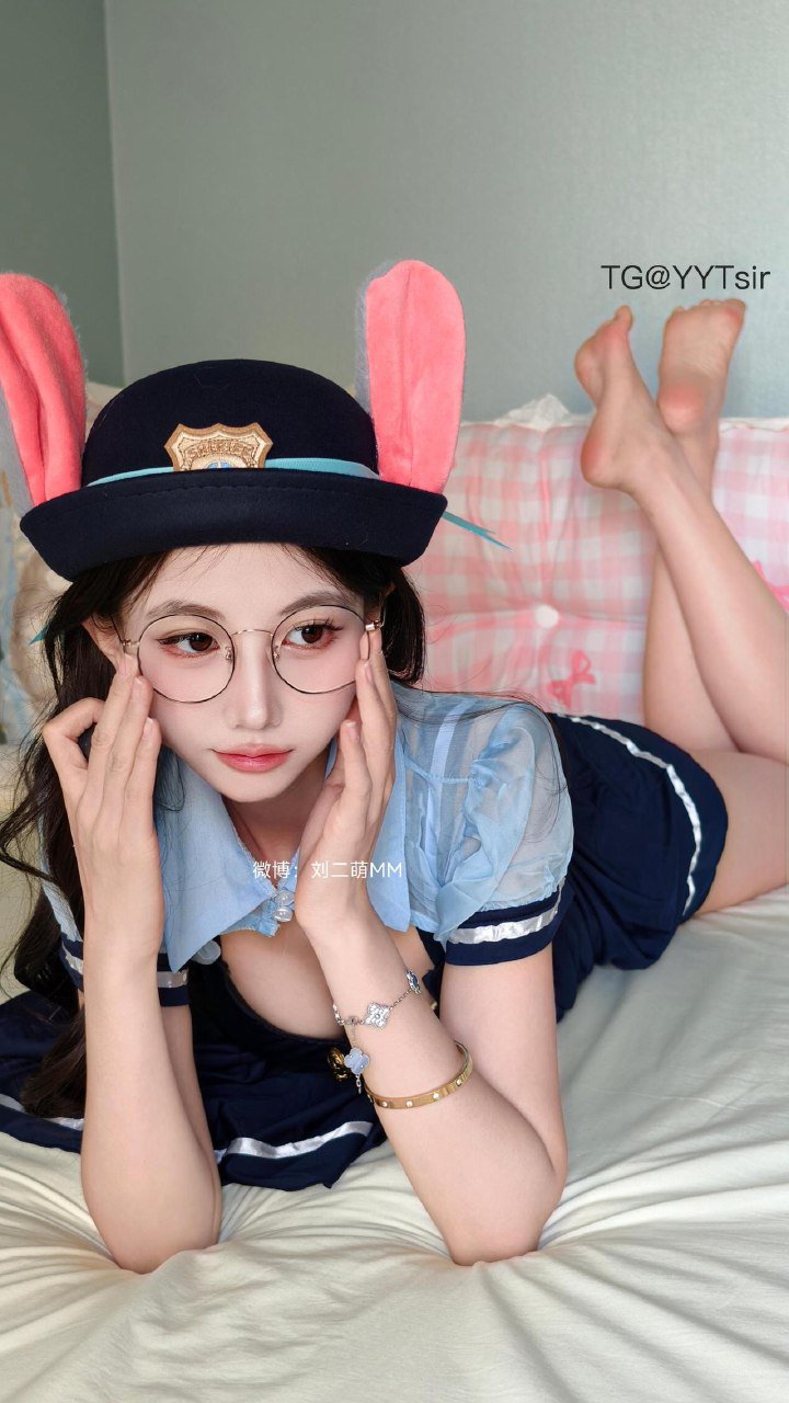 刘二萌 2025-09-18 10:45:55 【兔兔女仆警官】