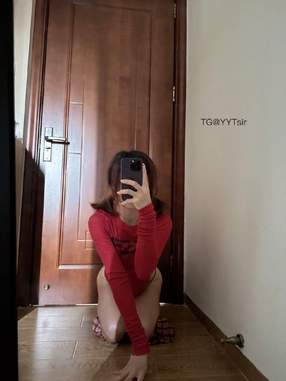 VC #Vickyyyii 2025-09-21 14:25:56 黑色蕾丝三点式套装 照片 Vickyyyii 第14张