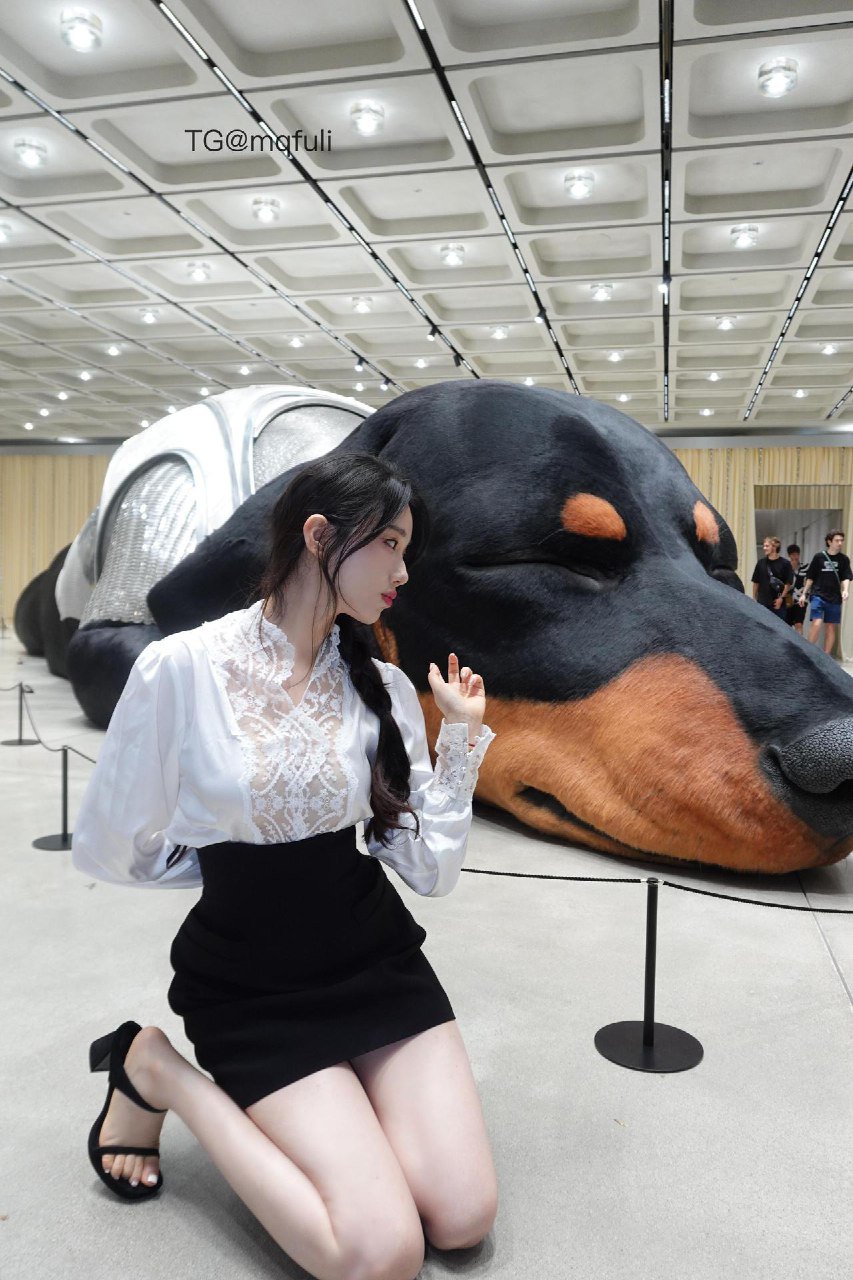 轩子巨2兔 2025-10-01 17:03:18 在外面换袜袜