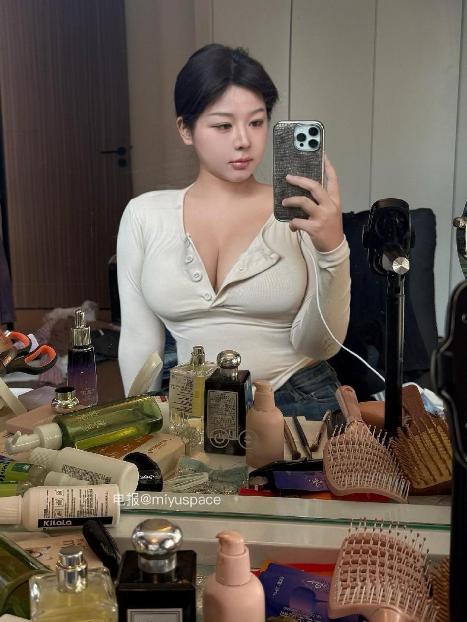 月球造梦家 2025-10-24 15:24:59 加我了吗 宝宝