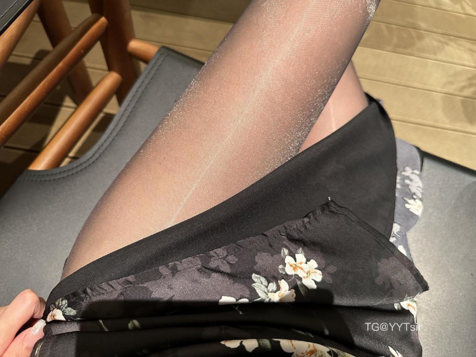 小仙女Elaine 2025-10-30 10:56:01 长裙➕黑丝 第7张